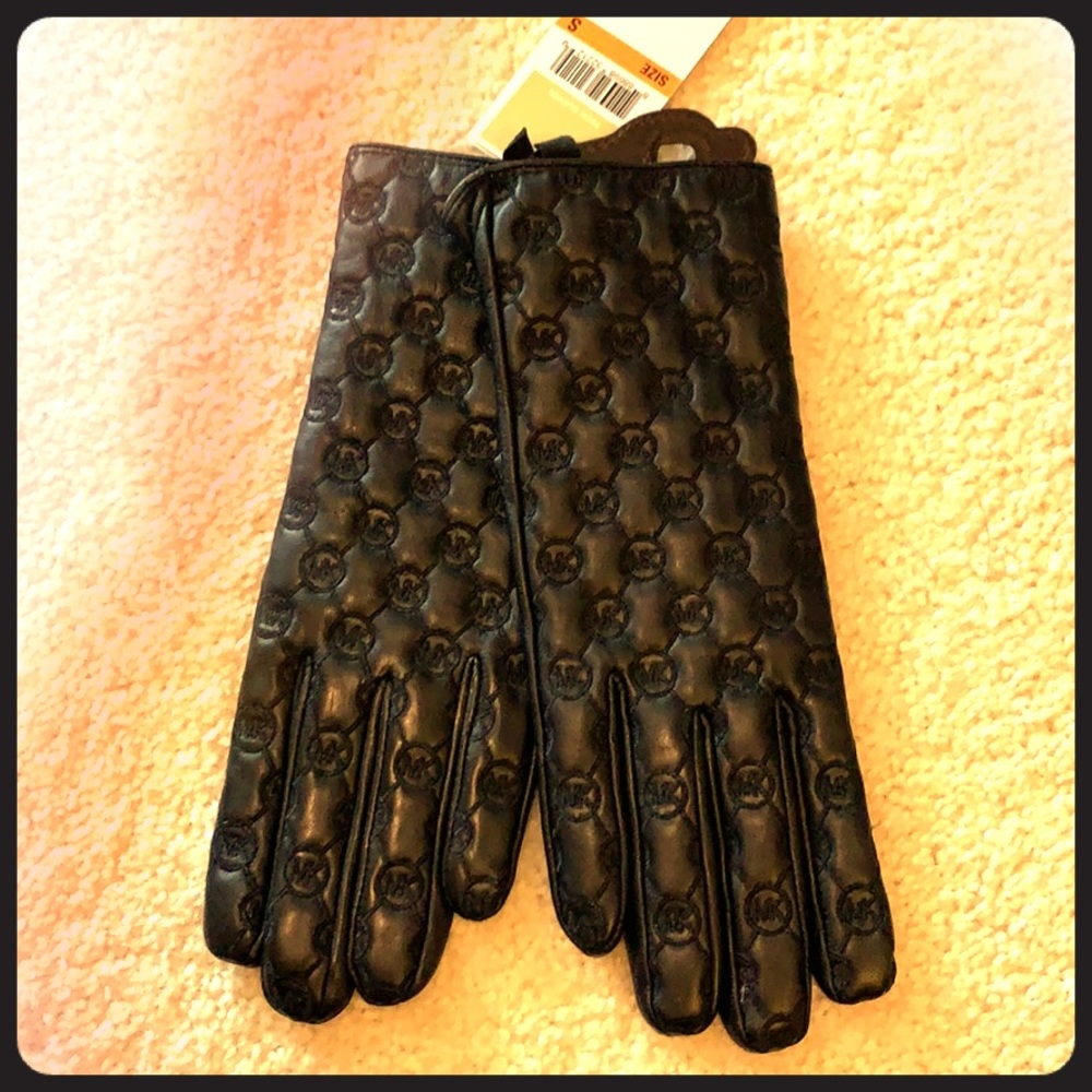 Michael Kors Leather Tech Gloves